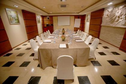 Riviera Hotel Beirut - image 20