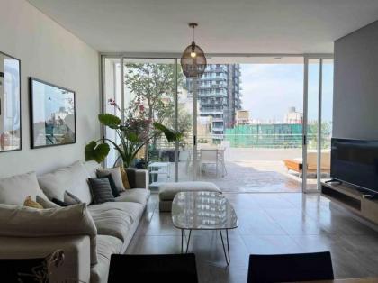 Dreamy 3BR Penthouse w a Super Terrace - image 4