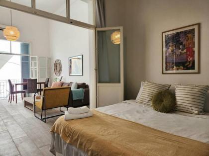 Spacious 2 Bedroom Apt In Mar Mikhael - image 20